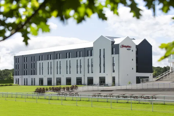 Hampton by Hilton