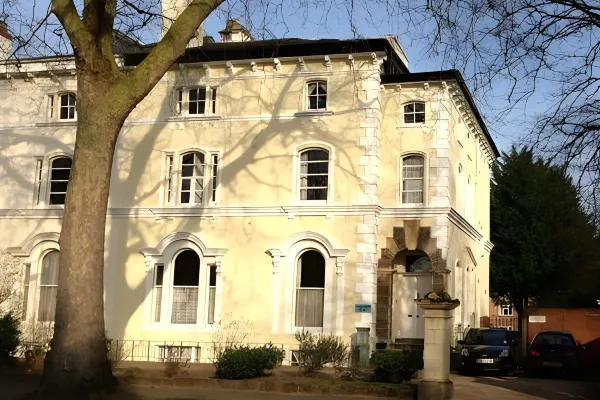 Kingsmuir Hotel Cheltenham